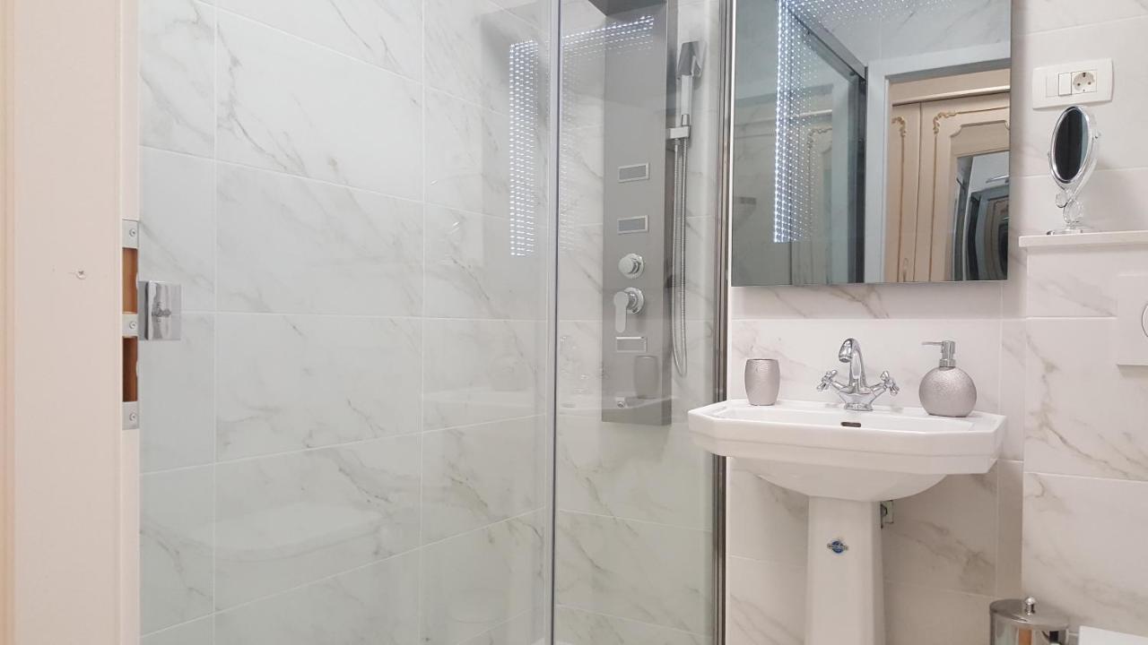 E&E Apartments 4* Arena Stozice 卢布尔雅那 外观 照片