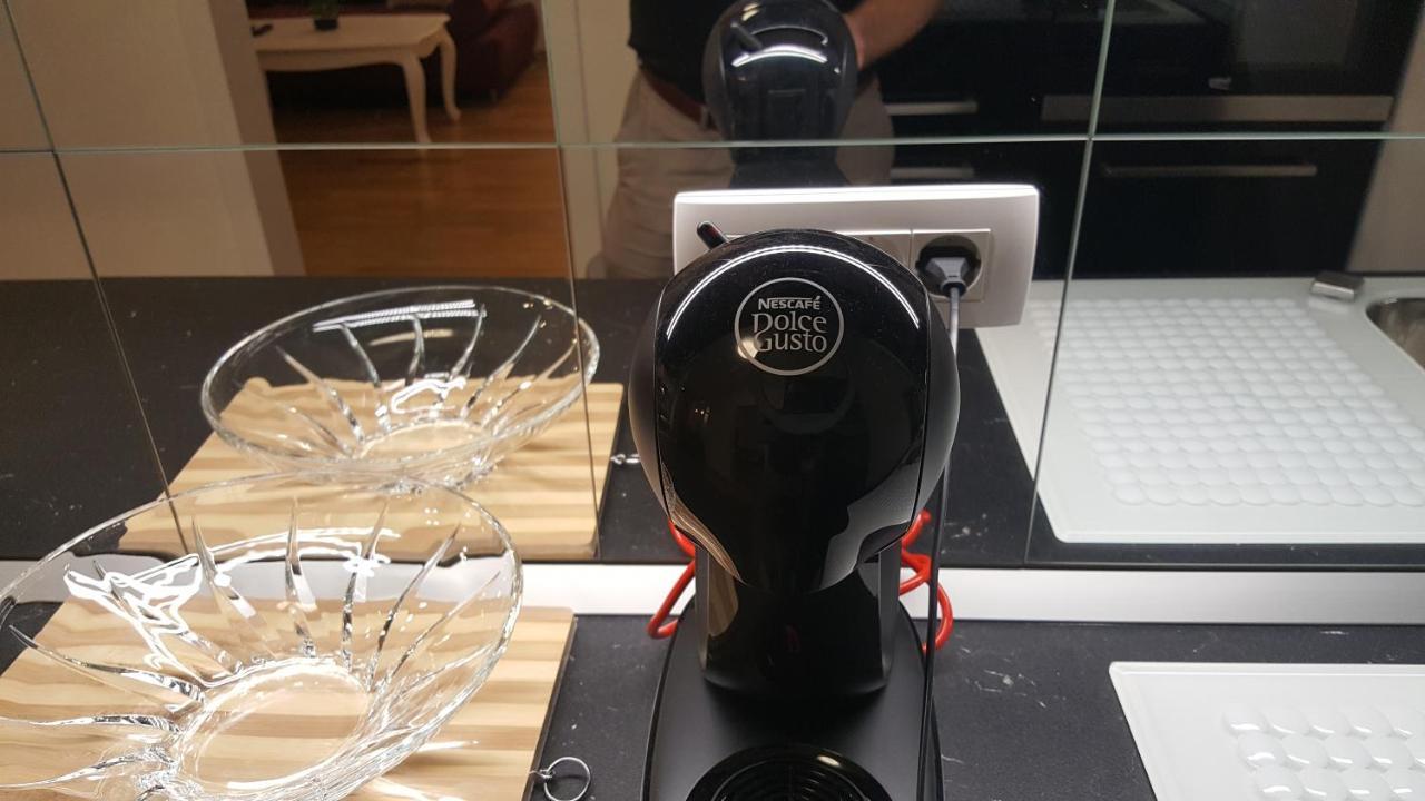 E&E Apartments 4* Arena Stozice 卢布尔雅那 外观 照片