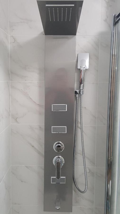 E&E Apartments 4* Arena Stozice 卢布尔雅那 外观 照片